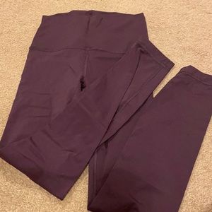 WUNDER UNDER LULULEMON LEGGINGS